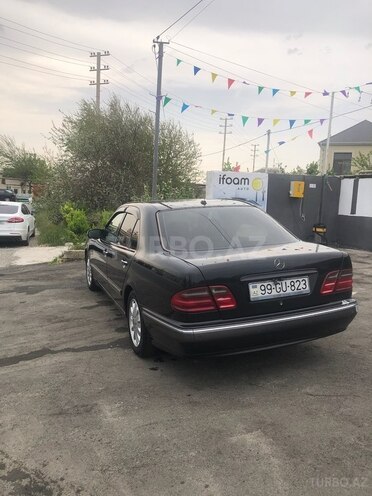 Mercedes E 240 2001, 345,000 km - 2.6 l - Bakı