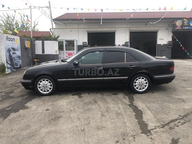 Mercedes E 240 2001, 345,000 km - 2.6 l - Bakı