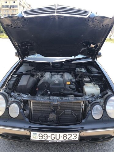 Mercedes E 240 2001, 345,000 km - 2.6 l - Bakı