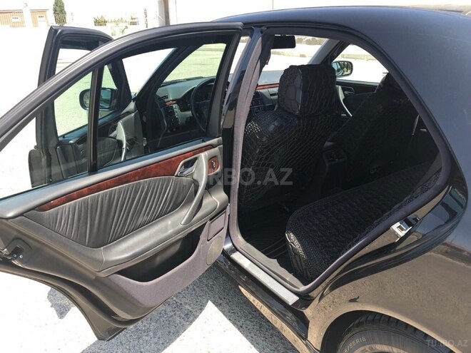Mercedes E 240 2001, 345,000 km - 2.6 l - Bakı