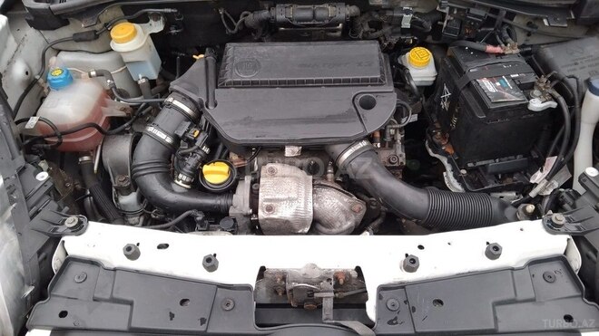 Fiat Doblo 2014, 240,111 km - 1.6 л - Bakı