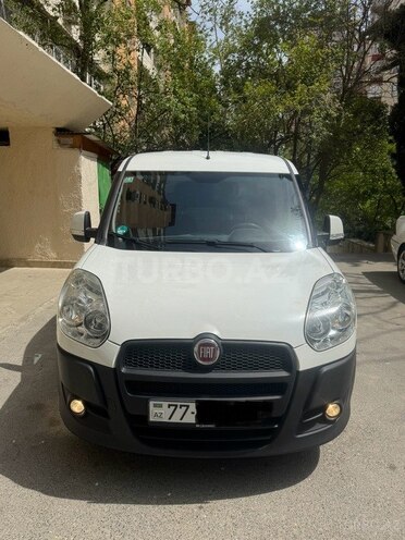 Fiat Doblo 2014, 240,111 km - 1.6 л - Bakı