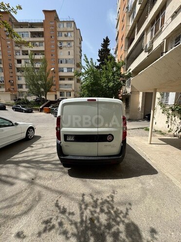 Fiat Doblo 2014, 240,111 km - 1.6 л - Bakı