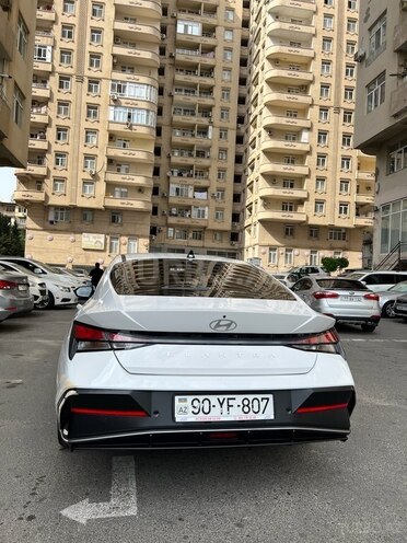 Hyundai Elantra 2024, 26,718 km - 1.5 l - Bakı