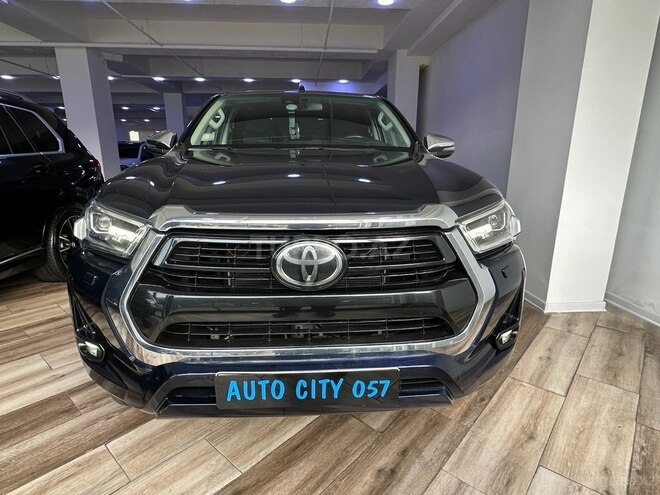 Toyota Hilux 2020, 177,000 km - 2.4 l - Bakı