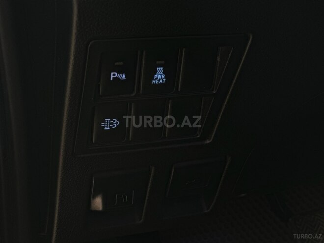 Toyota Hilux 2020, 177,000 km - 2.4 l - Bakı