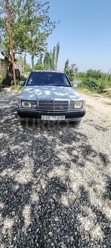 Mercedes 190-1