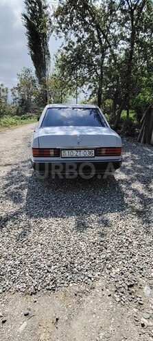 Mercedes 190-5