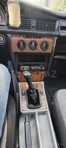 Mercedes 190-12