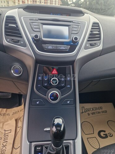 Hyundai Elantra 2015, 155,000 km - 2.0 л - Bakı