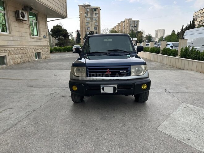 Mitsubishi Pajero io 1999, 300,000 km - 1.8 l - Bakı
