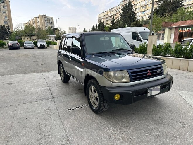 Mitsubishi Pajero io 1999, 300,000 km - 1.8 l - Bakı