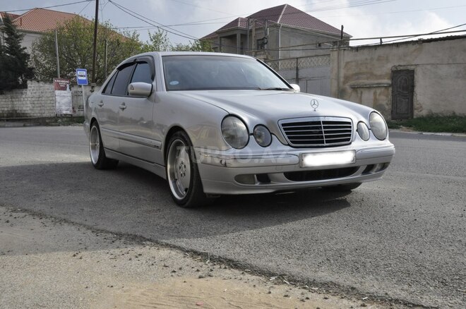 Mercedes E 280 2001, 283,000 km - 2.8 l - Bakı