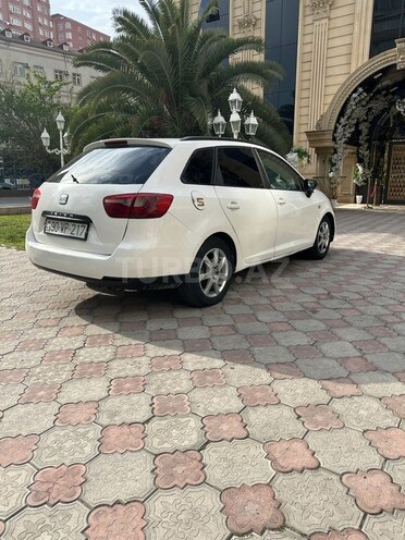 SEAT Ibiza-7