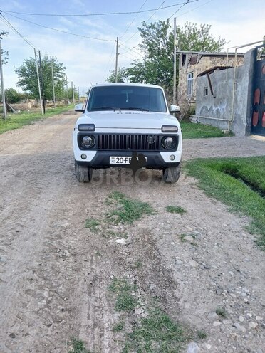 LADA (VAZ) Niva 2016, 104,360 km - 1.7 l - Samux