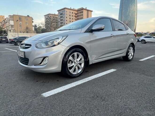 Hyundai Accent 2012, 220,000 km - 1.6 л - Bakı