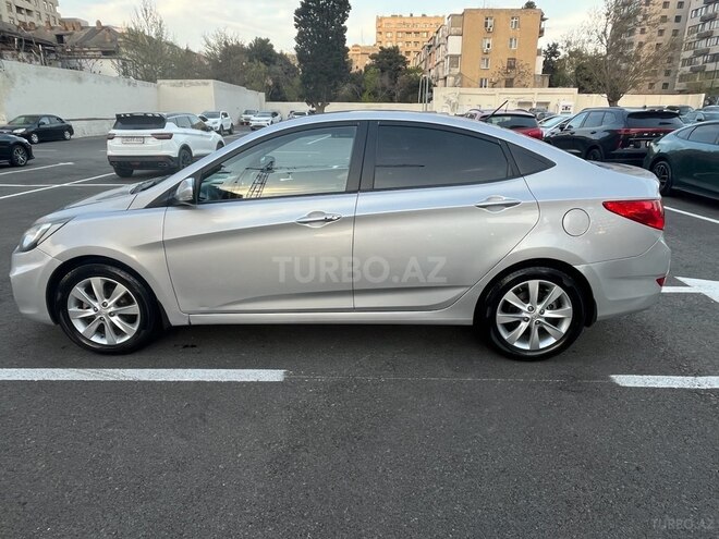 Hyundai Accent 2012, 220,000 km - 1.6 л - Bakı