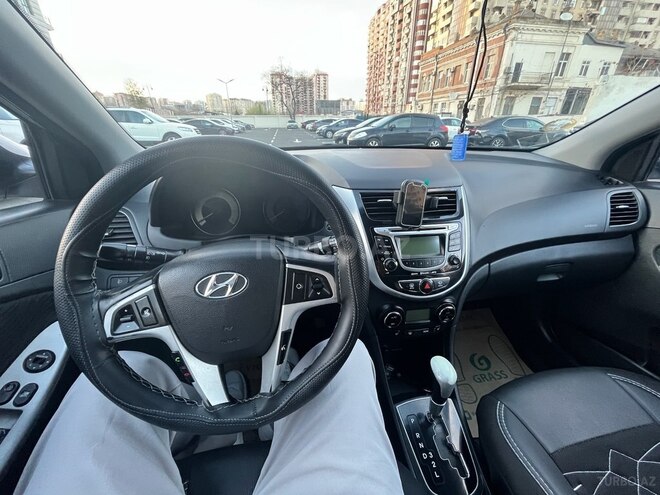 Hyundai Accent 2012, 220,000 km - 1.6 л - Bakı