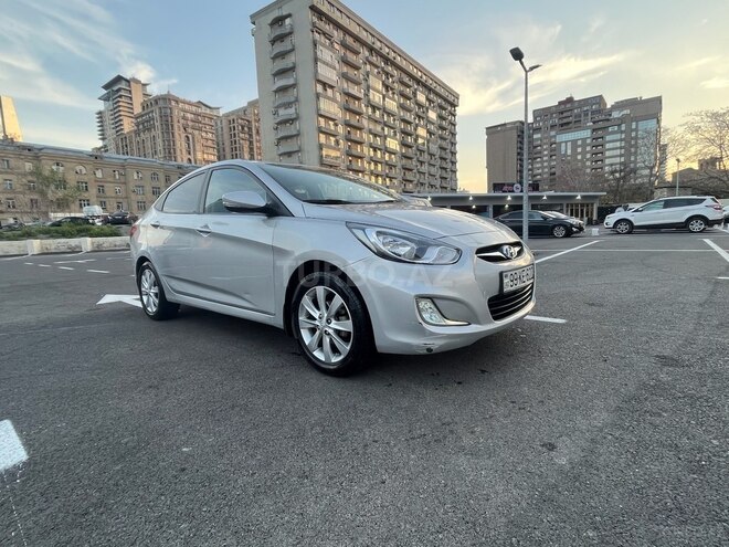 Hyundai Accent 2012, 220,000 km - 1.6 л - Bakı