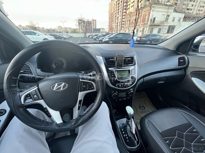 Hyundai Accent 2012, 220,000 km - 1.6 л - Bakı