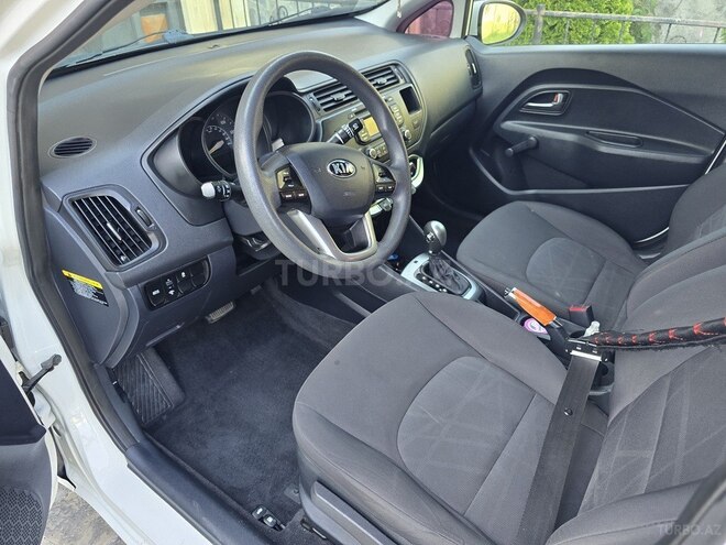 Kia Rio 2015, 193,121 km - 1.6 л - Bakı