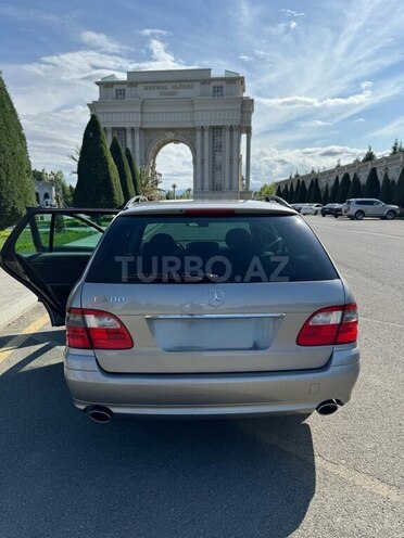 Mercedes E 200 2005, 258,000 km - 1.8 l - Bakı