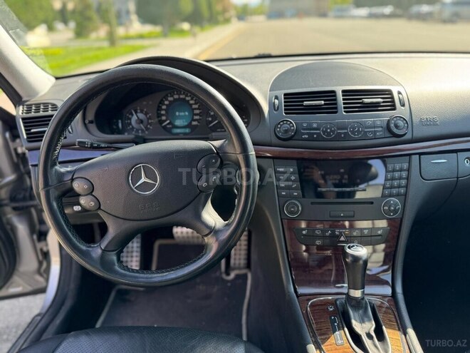 Mercedes E 200 2005, 258,000 km - 1.8 l - Bakı