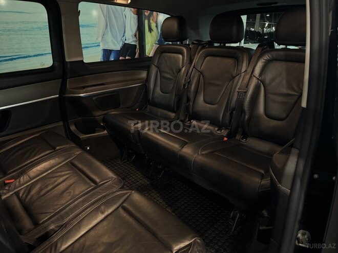 Mercedes V 220-14