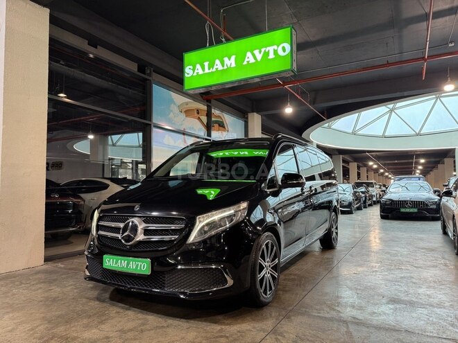 Mercedes V 220-3