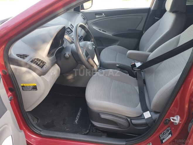 Hyundai Accent 2015, 40,400 km - 1.6 l - 