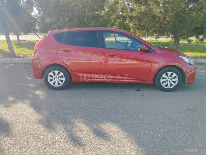 Hyundai Accent 2015, 40,400 km - 1.6 l - 