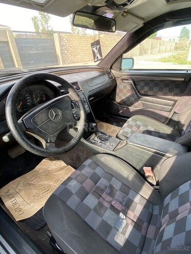 Mercedes C 220 1995, 250,000 km - 2.2 л - Bakı