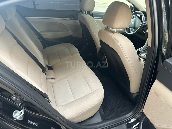Hyundai Elantra 2018, 108,000 km - 2.0 l - Bakı