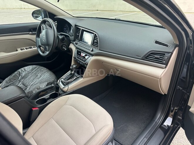 Hyundai Elantra 2018, 108,000 km - 2.0 l - Bakı