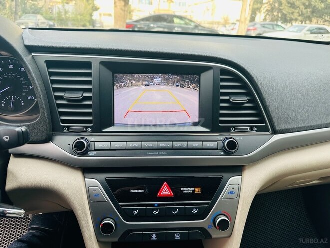 Hyundai Elantra 2018, 108,000 km - 2.0 l - Bakı
