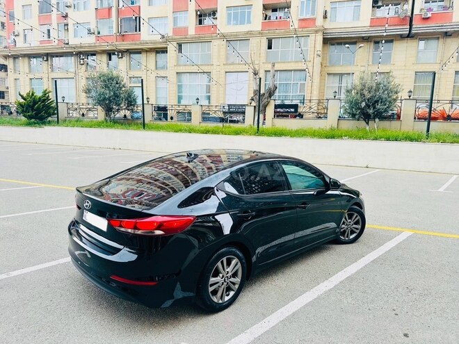 Hyundai Elantra 2018, 108,000 km - 2.0 l - Bakı