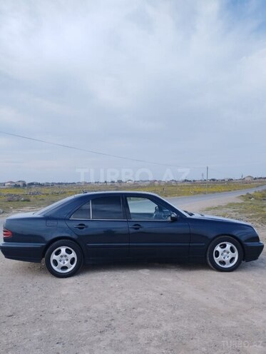 Mercedes E 240 2000, 416,000 km - 2.4 l - Bakı
