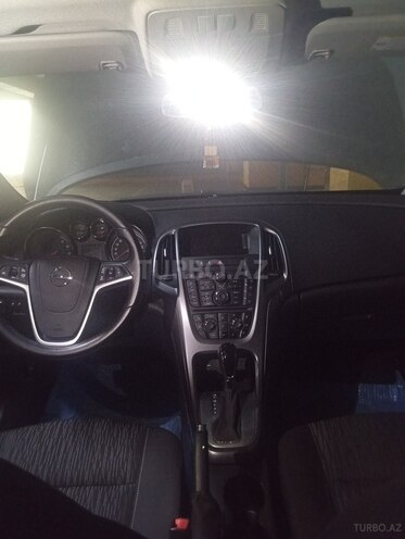 Opel Astra 2018, 130,000 km - 1.4 l - Naxçıvan