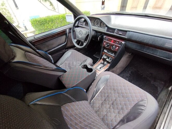 Mercedes E 200 1993, 455,000 km - 2.0 l - Bakı