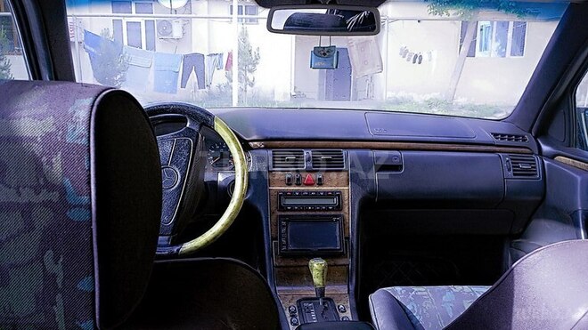 Mercedes E 230 1996, 355,062 km - 2.3 l - Şirvan
