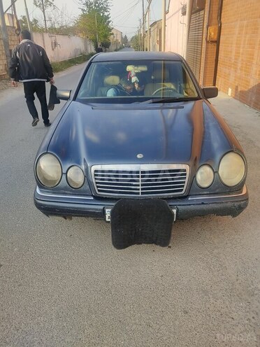 Mercedes E 230 1995, 338,888 km - 2.3 l - Bakı