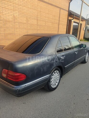 Mercedes E 230 1995, 338,888 km - 2.3 l - Bakı