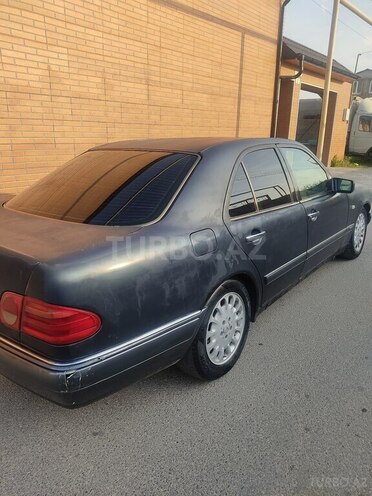 Mercedes E 230 1995, 338,888 km - 2.3 l - Bakı