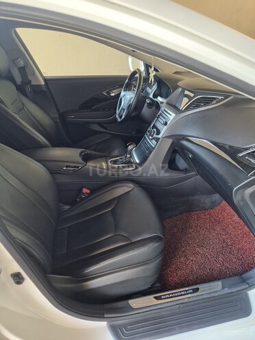 Hyundai Grandeur 2015, 216,000 km - 2.0 l - Tovuz