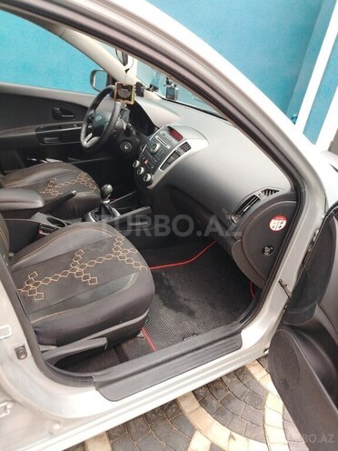 Kia Ceed 2010, 238,000 km - 1.6 л - Bakı