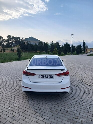 Hyundai Elantra 2016, 302,557 km - 2.0 l - Bakı