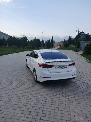 Hyundai Elantra 2016, 302,557 km - 2.0 l - Bakı
