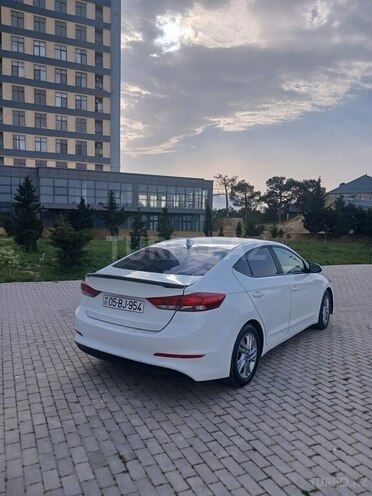 Hyundai Elantra 2016, 302,557 km - 2.0 l - Bakı
