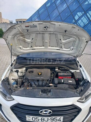 Hyundai Elantra 2016, 302,557 km - 2.0 l - Bakı