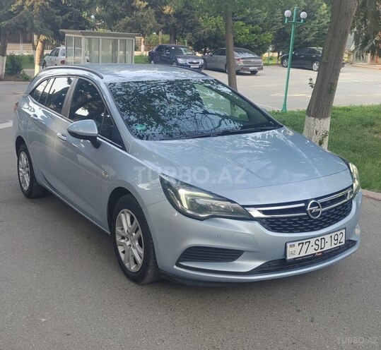 Opel Astra 2018, 197,220 km - 1.6 l - Bakı